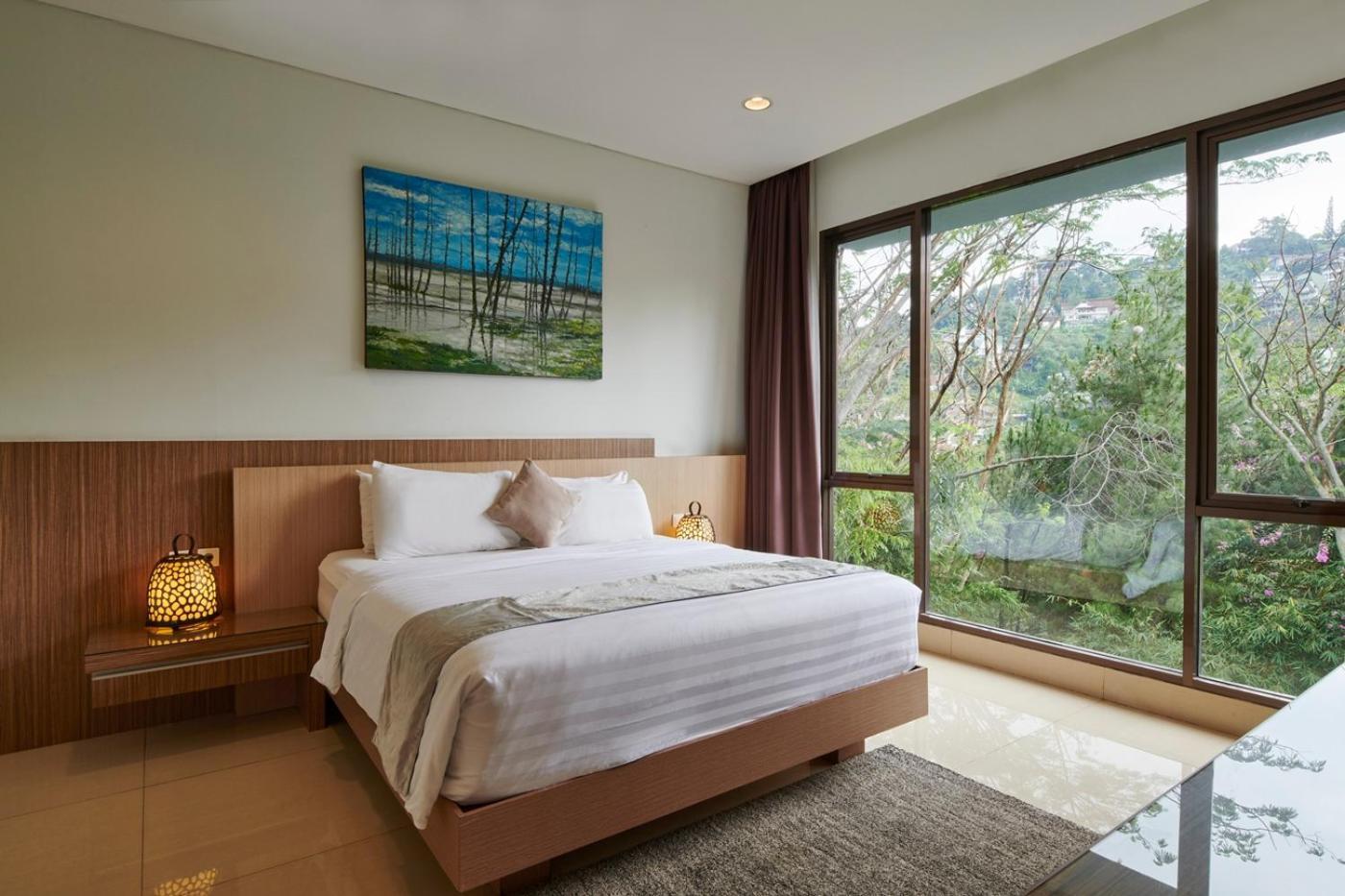 Hikari Hill View Villa 7 Bedrooms With A Private Swimming Pool And Billiard Bandung Bagian luar foto