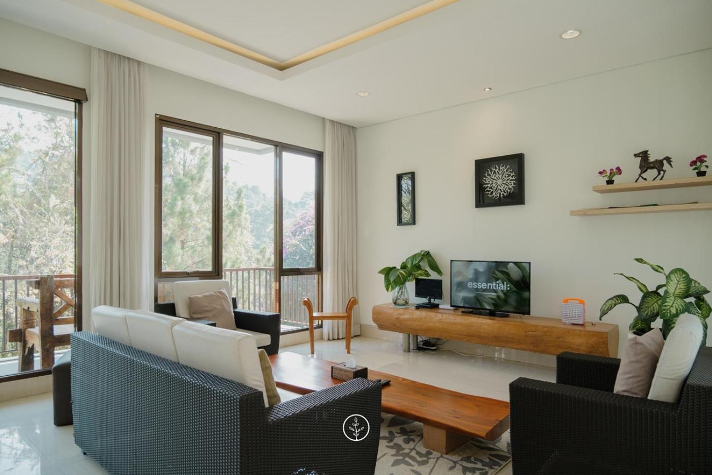 Hikari Hill View Villa 7 Bedrooms With A Private Swimming Pool And Billiard Bandung Bagian luar foto